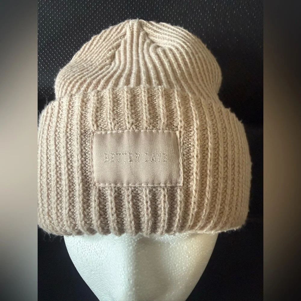 H&M Divided “Better” Days Beanie, Women’s Size OS, Beige Ribbed Knit Beanie/Hat - Picture 2 of 7